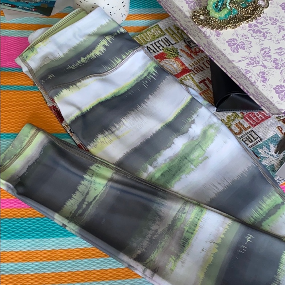 C&C Sport Leggings NWOT size X small